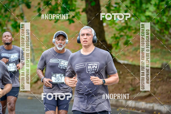 Buy your photos of the eventSantander Track&Field Run Series - Shopping da Bahia on Fotop