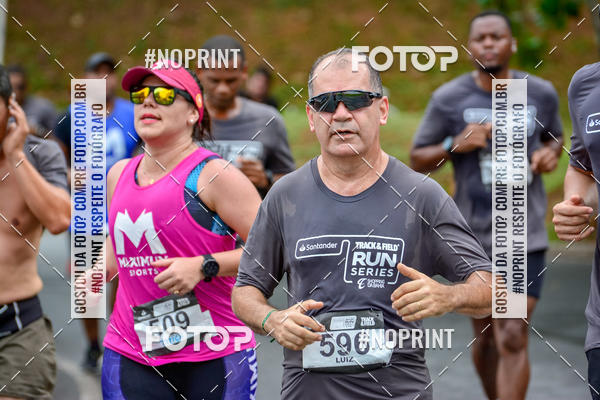 Buy your photos of the eventSantander Track&Field Run Series - Shopping da Bahia on Fotop