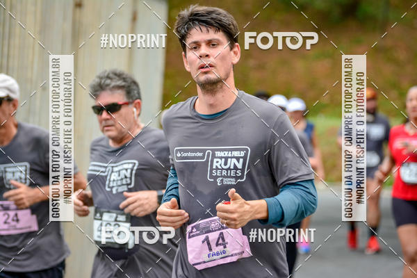 Buy your photos of the eventSantander Track&Field Run Series - Shopping da Bahia on Fotop