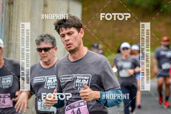 Buy your photos of the eventSantander Track&Field Run Series - Shopping da Bahia on Fotop
