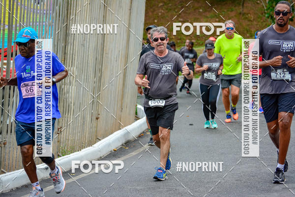 Buy your photos of the eventSantander Track&Field Run Series - Shopping da Bahia on Fotop