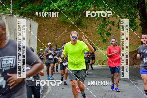 Buy your photos of the eventSantander Track&Field Run Series - Shopping da Bahia on Fotop