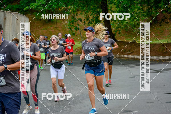 Buy your photos of the eventSantander Track&Field Run Series - Shopping da Bahia on Fotop
