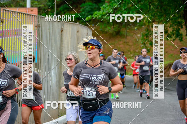 Buy your photos of the eventSantander Track&Field Run Series - Shopping da Bahia on Fotop