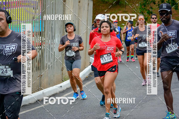 Buy your photos of the eventSantander Track&Field Run Series - Shopping da Bahia on Fotop
