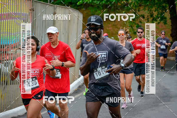 Buy your photos of the eventSantander Track&Field Run Series - Shopping da Bahia on Fotop