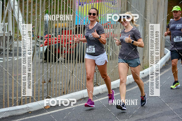 Buy your photos of the eventSantander Track&Field Run Series - Shopping da Bahia on Fotop