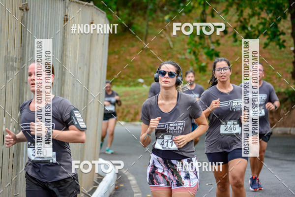 Buy your photos of the eventSantander Track&Field Run Series - Shopping da Bahia on Fotop