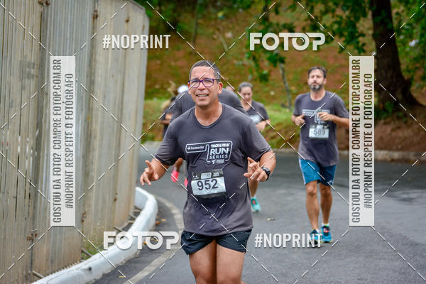 Buy your photos of the eventSantander Track&Field Run Series - Shopping da Bahia on Fotop