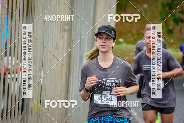 Buy your photos of the eventSantander Track&Field Run Series - Shopping da Bahia on Fotop