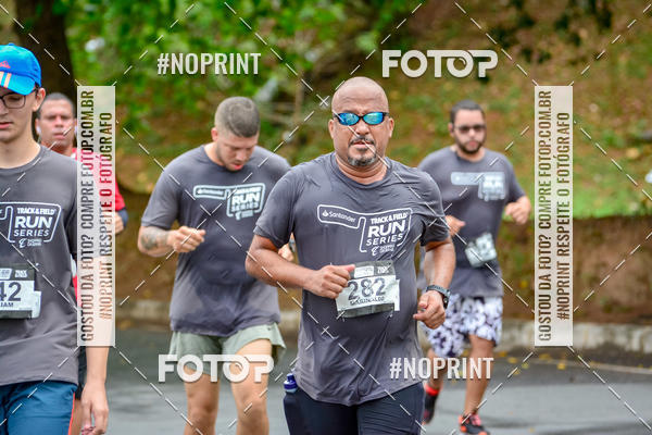 Buy your photos of the eventSantander Track&Field Run Series - Shopping da Bahia on Fotop