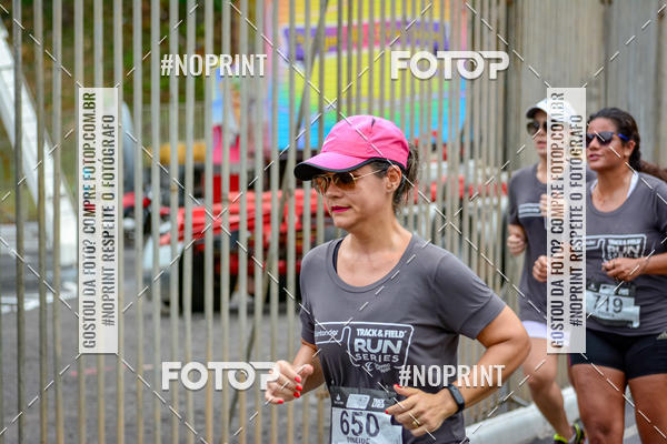 Buy your photos of the eventSantander Track&Field Run Series - Shopping da Bahia on Fotop