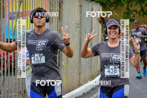 Buy your photos of the eventSantander Track&Field Run Series - Shopping da Bahia on Fotop