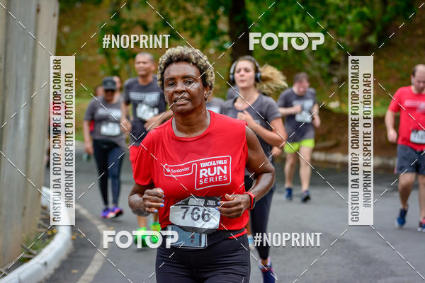 Buy your photos of the eventSantander Track&Field Run Series - Shopping da Bahia on Fotop