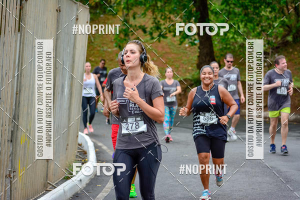Buy your photos of the eventSantander Track&Field Run Series - Shopping da Bahia on Fotop