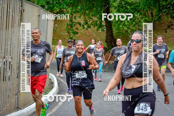 Buy your photos of the eventSantander Track&Field Run Series - Shopping da Bahia on Fotop