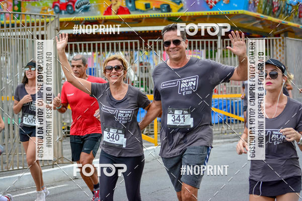 Buy your photos of the eventSantander Track&Field Run Series - Shopping da Bahia on Fotop