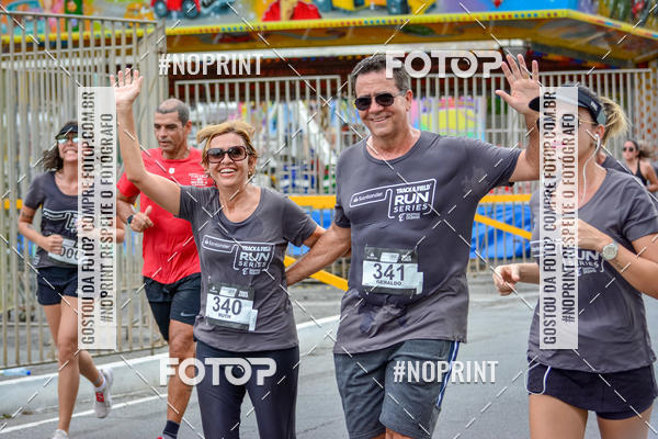 Buy your photos of the eventSantander Track&Field Run Series - Shopping da Bahia on Fotop