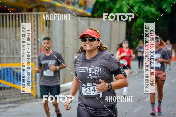 Buy your photos of the eventSantander Track&Field Run Series - Shopping da Bahia on Fotop