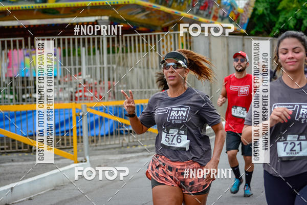 Buy your photos of the eventSantander Track&Field Run Series - Shopping da Bahia on Fotop