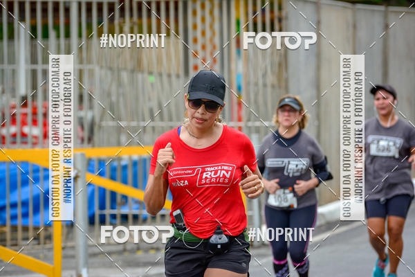 Buy your photos of the eventSantander Track&Field Run Series - Shopping da Bahia on Fotop