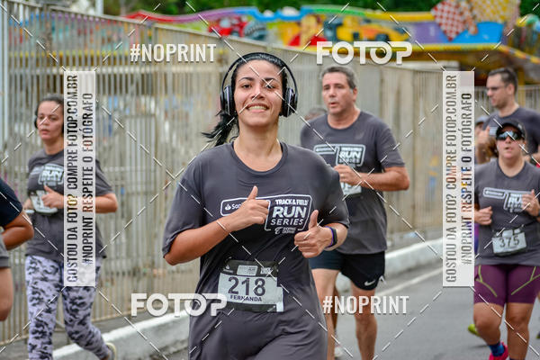 Buy your photos of the eventSantander Track&Field Run Series - Shopping da Bahia on Fotop