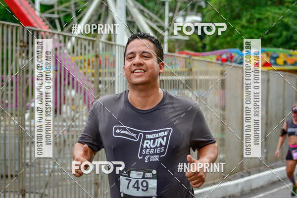 Buy your photos of the eventSantander Track&Field Run Series - Shopping da Bahia on Fotop