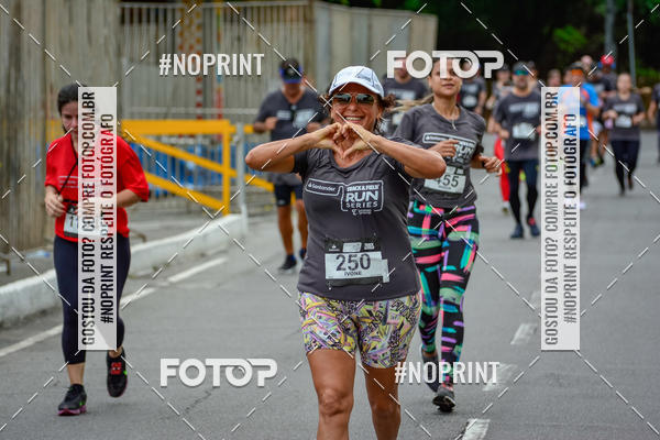Buy your photos of the eventSantander Track&Field Run Series - Shopping da Bahia on Fotop