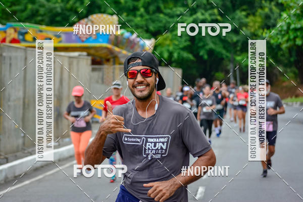 Buy your photos of the eventSantander Track&Field Run Series - Shopping da Bahia on Fotop