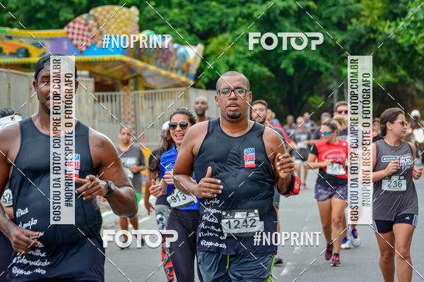 Buy your photos of the eventSantander Track&Field Run Series - Shopping da Bahia on Fotop