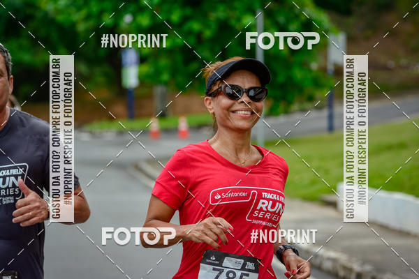 Buy your photos of the eventSantander Track&Field Run Series - Shopping da Bahia on Fotop