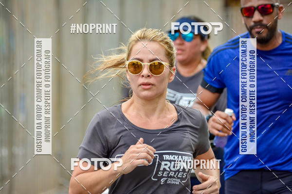 Buy your photos of the eventSantander Track&Field Run Series - Shopping da Bahia on Fotop