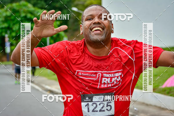 Buy your photos of the eventSantander Track&Field Run Series - Shopping da Bahia on Fotop