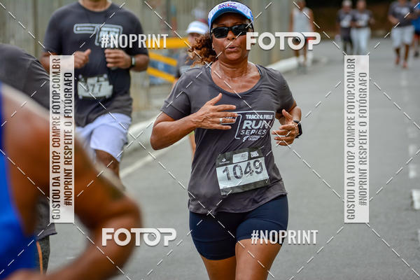 Buy your photos of the eventSantander Track&Field Run Series - Shopping da Bahia on Fotop