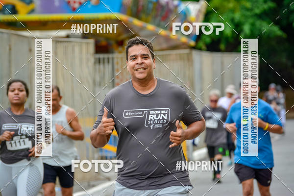 Buy your photos of the eventSantander Track&Field Run Series - Shopping da Bahia on Fotop