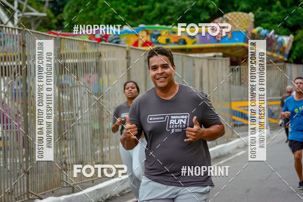 Buy your photos of the eventSantander Track&Field Run Series - Shopping da Bahia on Fotop