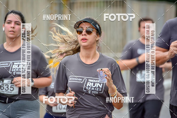 Buy your photos of the eventSantander Track&Field Run Series - Shopping da Bahia on Fotop