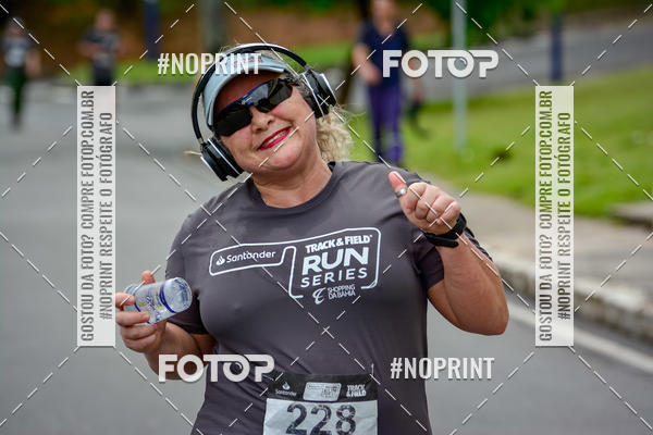 Buy your photos of the eventSantander Track&Field Run Series - Shopping da Bahia on Fotop