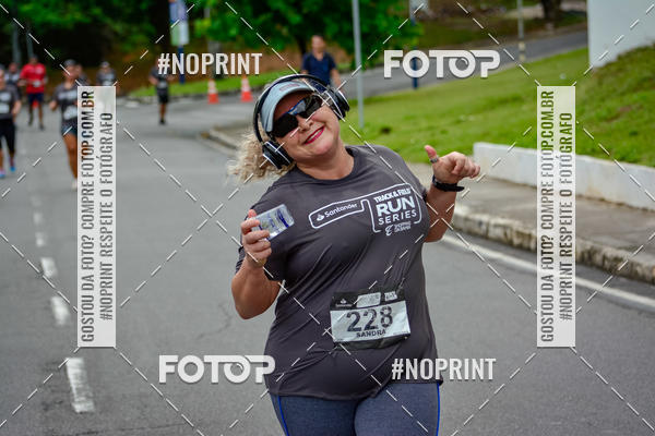 Buy your photos of the eventSantander Track&Field Run Series - Shopping da Bahia on Fotop