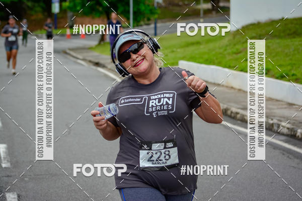 Buy your photos of the eventSantander Track&Field Run Series - Shopping da Bahia on Fotop