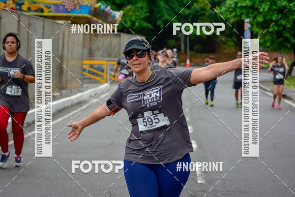 Buy your photos of the eventSantander Track&Field Run Series - Shopping da Bahia on Fotop