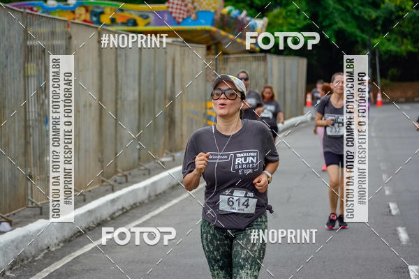 Buy your photos of the eventSantander Track&Field Run Series - Shopping da Bahia on Fotop