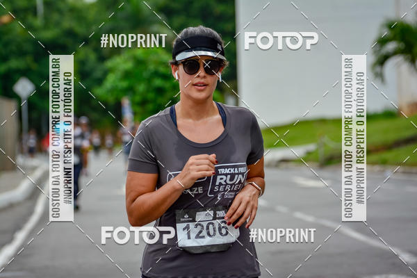 Buy your photos of the eventSantander Track&Field Run Series - Shopping da Bahia on Fotop