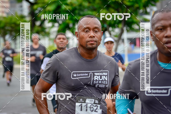 Buy your photos of the eventSantander Track&Field Run Series - Shopping da Bahia on Fotop