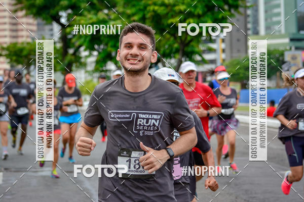 Buy your photos of the eventSantander Track&Field Run Series - Shopping da Bahia on Fotop