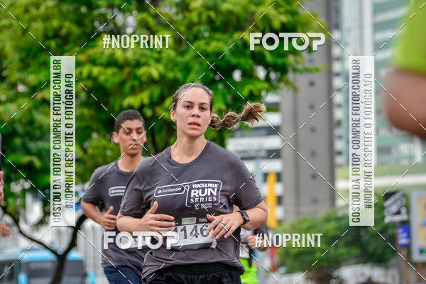 Achetez vos photos de l'�v�nementSantander Track&Field Run Series - Shopping da Bahia sur Fotop