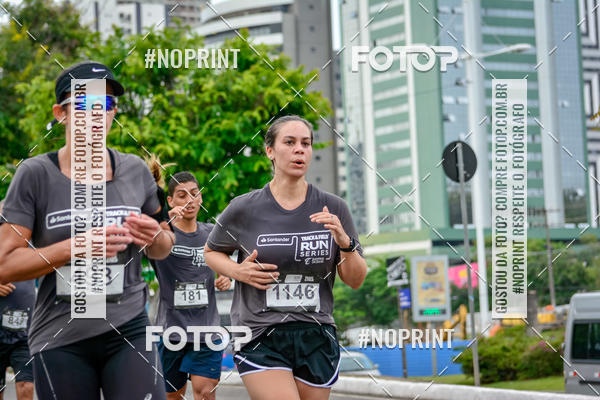 Achetez vos photos de l'�v�nementSantander Track&Field Run Series - Shopping da Bahia sur Fotop