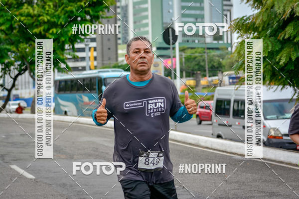 Achetez vos photos de l'�v�nementSantander Track&Field Run Series - Shopping da Bahia sur Fotop