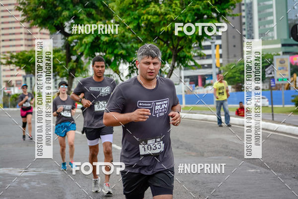Achetez vos photos de l'�v�nementSantander Track&Field Run Series - Shopping da Bahia sur Fotop