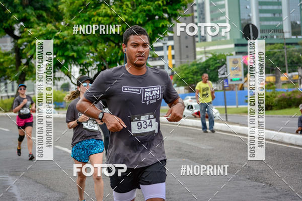 Buy your photos of the eventSantander Track&Field Run Series - Shopping da Bahia on Fotop